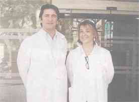Dra. Biosca con el Dr. Covacivich Dra. Biosca con el Dr. Covacivich