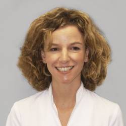 Sra. Elisabeth Planas Llorens Sra. Elisabeth Planas Llorens