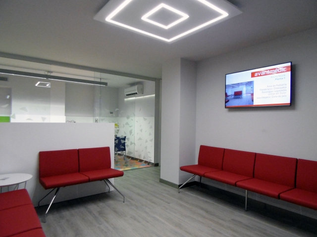 Sala d'espera de l'Àrea de Pediatria d'Avantmèdic a Rovira Roure