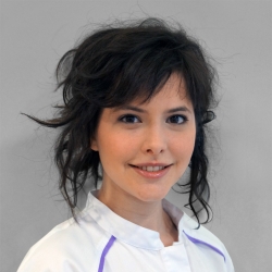 Sra. Laura Buil Gòdia Sra. Laura Buil Gòdia