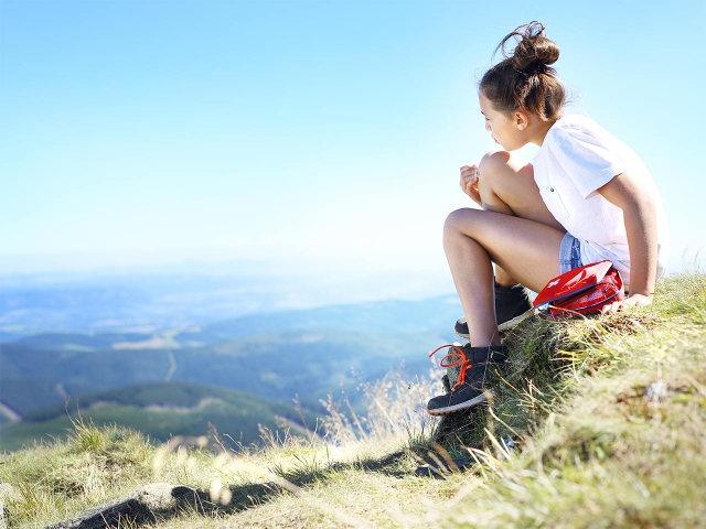Chica en la montaña