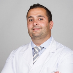 Dr. Carlos Triolo Gamero Dr. Carlos Triolo Gamero